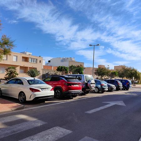 Hostal Las Dunas Cabo De Gata Exteriör bild