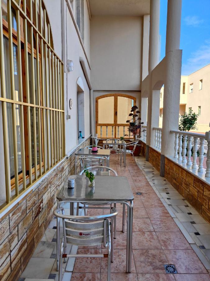 Hostal Las Dunas Cabo De Gata Exteriör bild