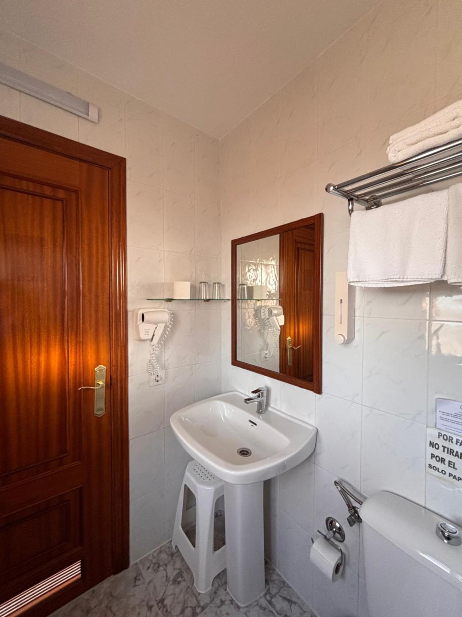 Hostal Las Dunas Cabo De Gata Exteriör bild